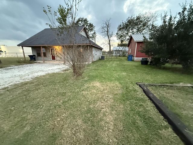 209 6th Street, Dobbin, TX 77333