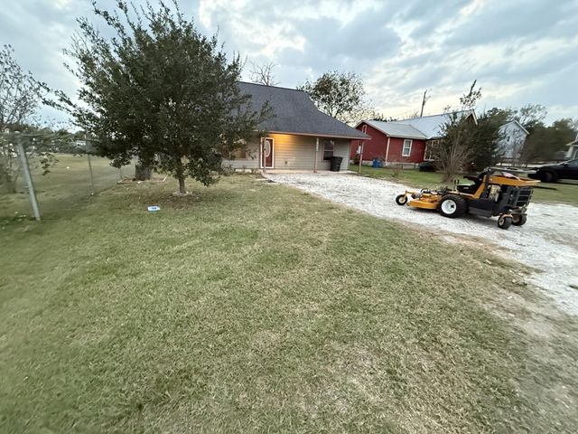 209 6th Street, Dobbin, TX 77333