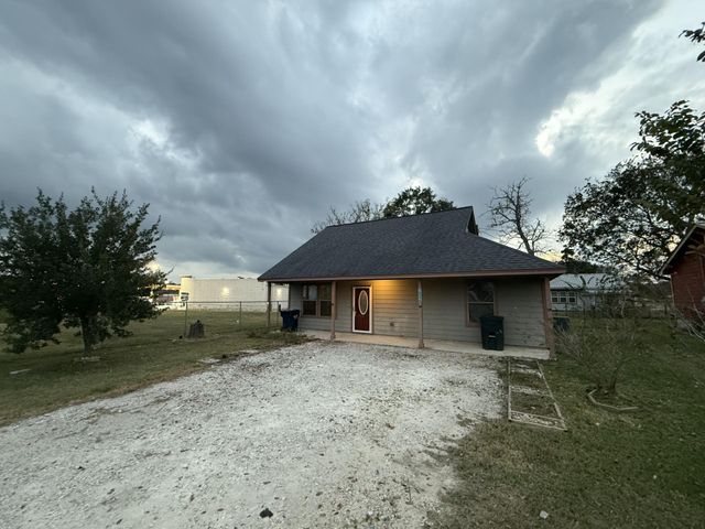 209 6th Street, Dobbin, TX 77333