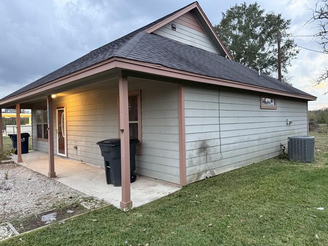 209 6th Street, Dobbin, TX 77333