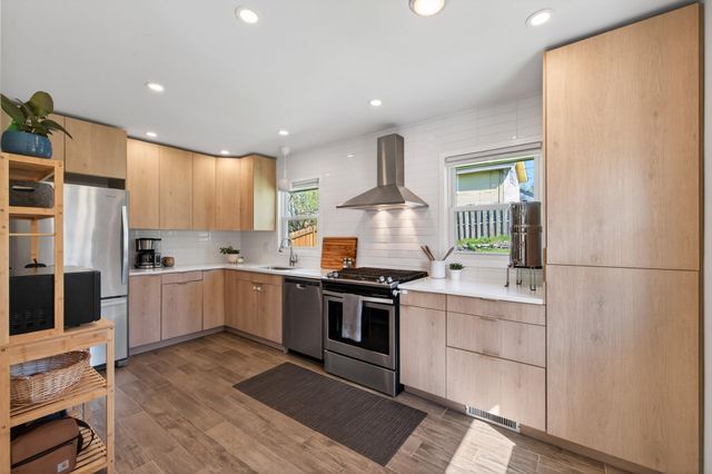1001 34th Avenue NE, Minneapolis, MN 55418