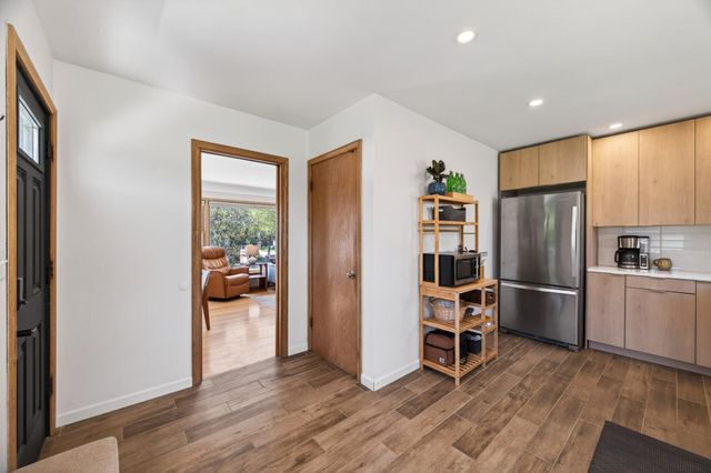 1001 34th Avenue NE, Minneapolis, MN 55418