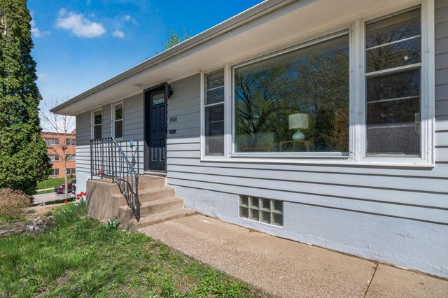 1001 34th Avenue NE, Minneapolis, MN 55418