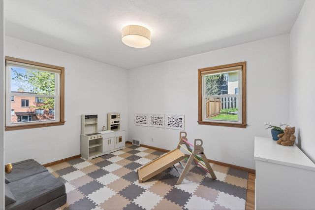 1001 34th Avenue NE, Minneapolis, MN 55418