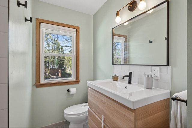 1001 34th Avenue NE, Minneapolis, MN 55418