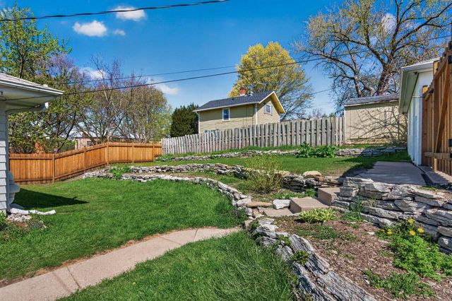 1001 34th Avenue NE, Minneapolis, MN 55418