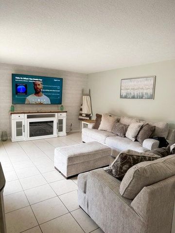 1402 Nebraska 15d, Fort Pierce, FL 34950