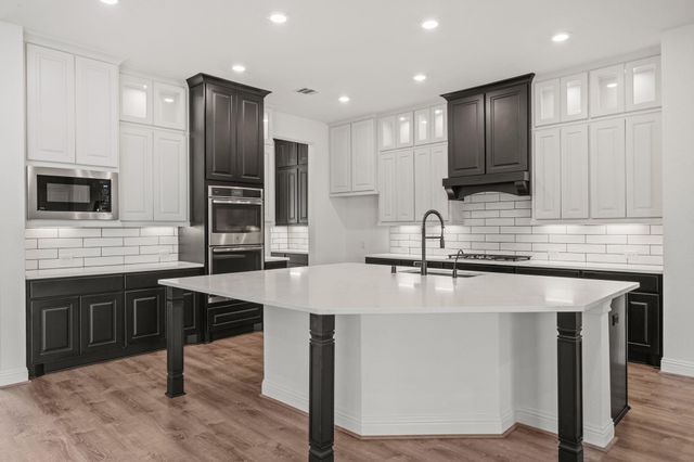 18935 Wild Thornberry Drive, Tomball, TX 77377