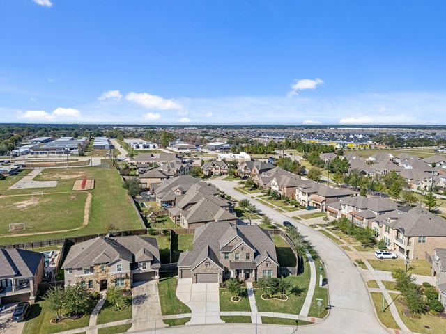 18935 Wild Thornberry Drive, Tomball, TX 77377