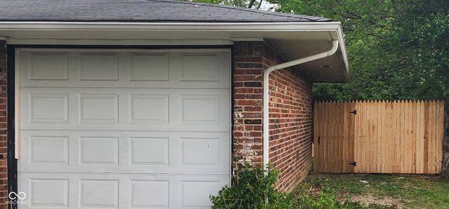 8914 Elmonte Drive, Indianapolis, IN 46226