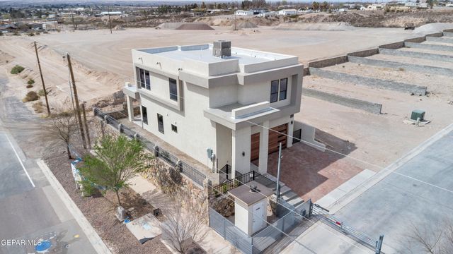 1031 VINTON Avenue, 1, Canutillo, TX 79835