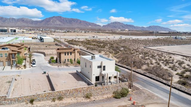 1031 VINTON Avenue, 1, Canutillo, TX 79835