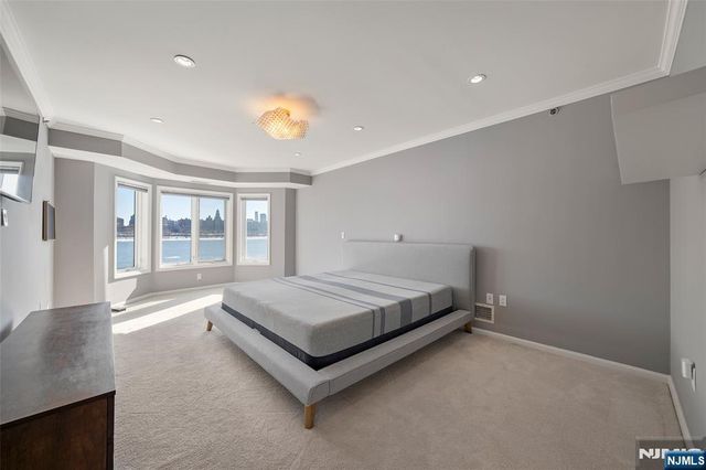 402 Jefferson Court 402, Edgewater, NJ 07020