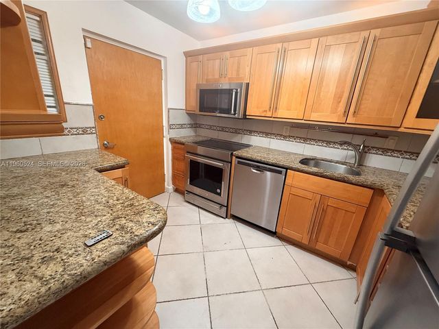 7480 Miami Lakes Dr G101, Miami Lakes, FL 33014