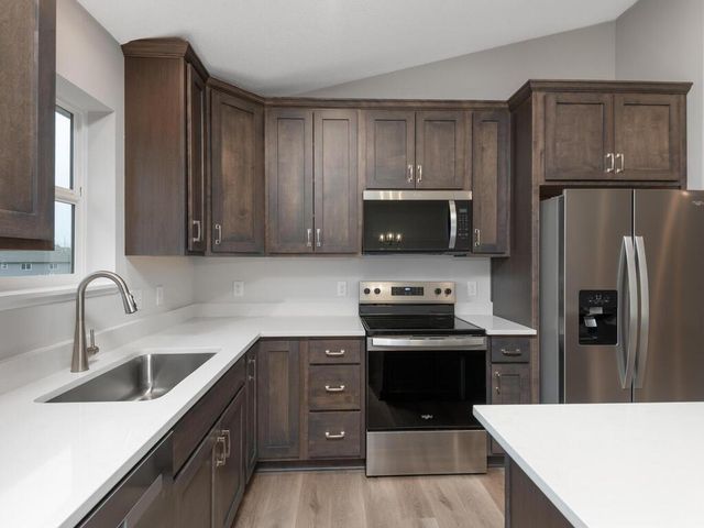 648 Hawthorne Lane, Watertown, MN 55388