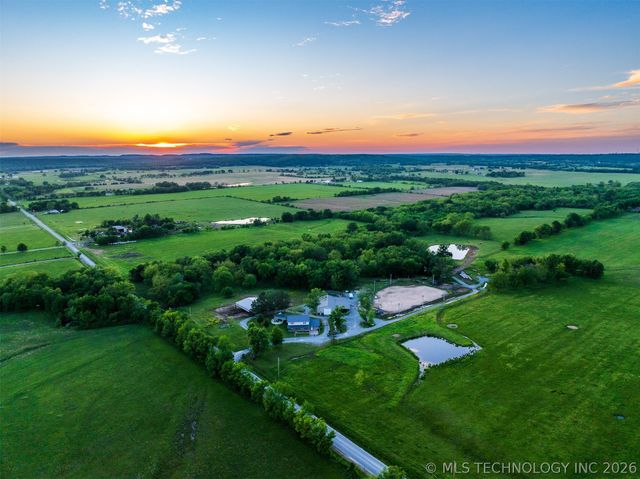 5378 W 450 Road, Pryor, OK 74361