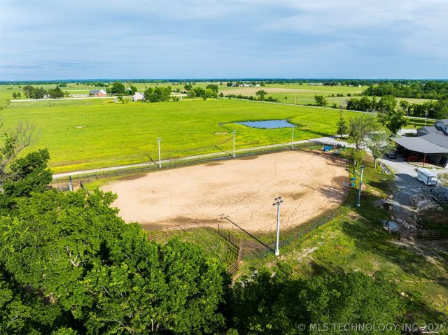 5378 W 450 Road, Pryor, OK 74361