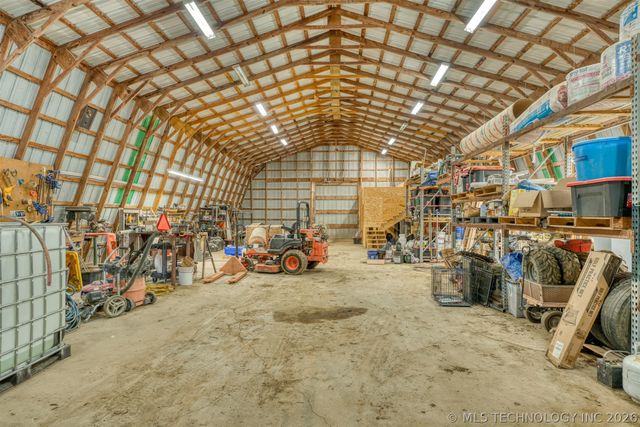 5378 W 450 Road, Pryor, OK 74361