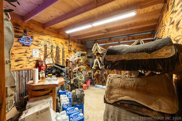 5378 W 450 Road, Pryor, OK 74361