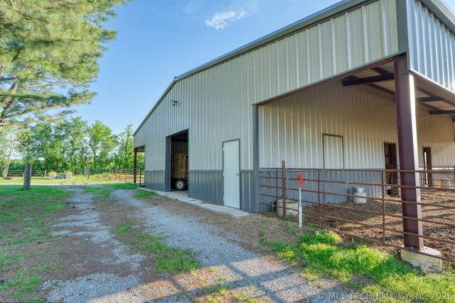 5378 W 450 Road, Pryor, OK 74361