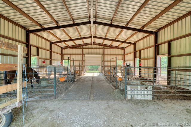 5378 W 450 Road, Pryor, OK 74361