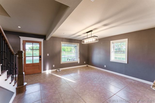 5378 W 450 Road, Pryor, OK 74361