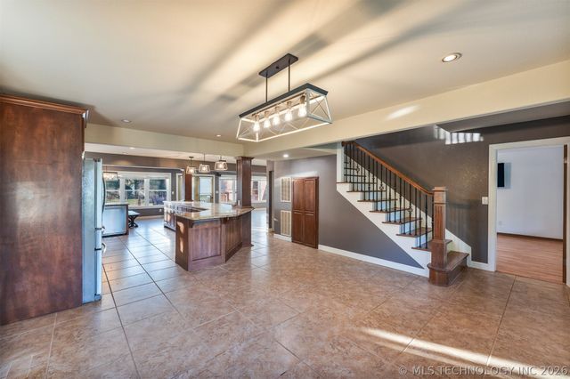 5378 W 450 Road, Pryor, OK 74361