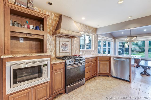 5378 W 450 Road, Pryor, OK 74361
