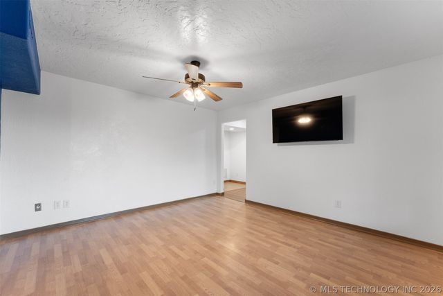 5378 W 450 Road, Pryor, OK 74361
