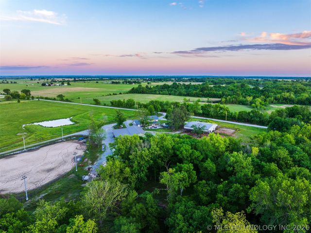 5378 W 450 Road, Pryor, OK 74361