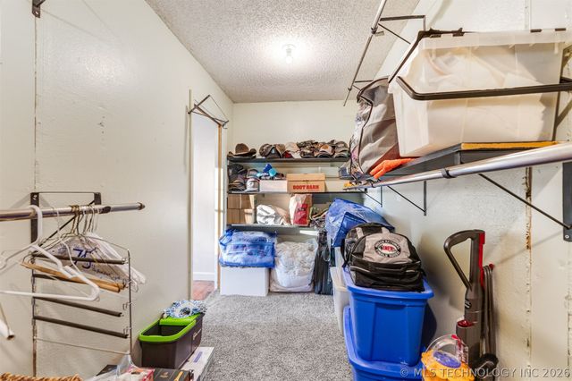 5378 W 450 Road, Pryor, OK 74361