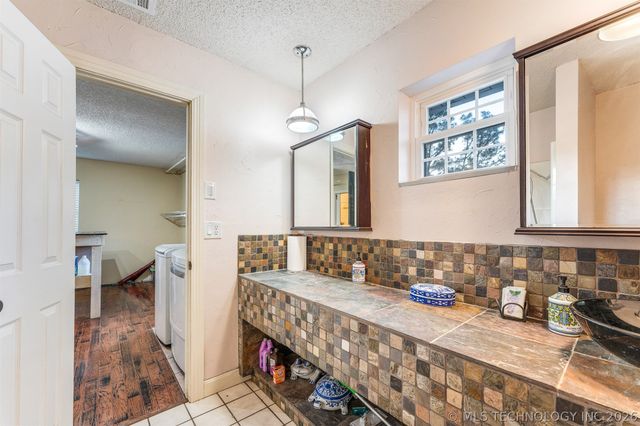 5378 W 450 Road, Pryor, OK 74361