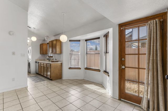 5421 Gold Rush Drive NW, Albuquerque, NM 87120