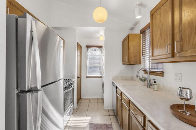 5421 Gold Rush Drive NW, Albuquerque, NM 87120