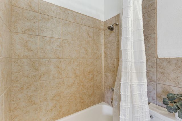 5421 Gold Rush Drive NW, Albuquerque, NM 87120