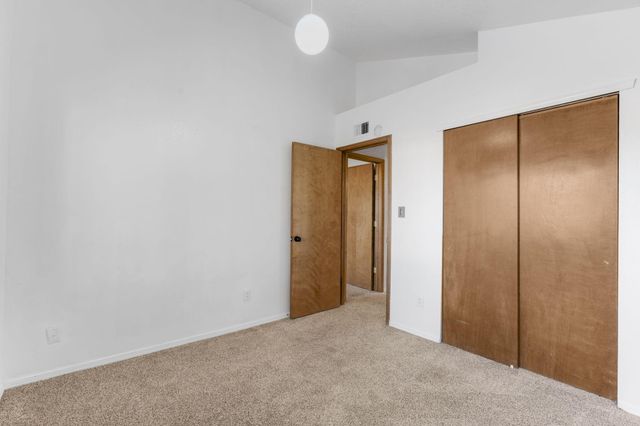 5421 Gold Rush Drive NW, Albuquerque, NM 87120