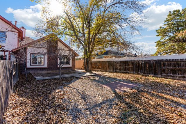 5421 Gold Rush Drive NW, Albuquerque, NM 87120