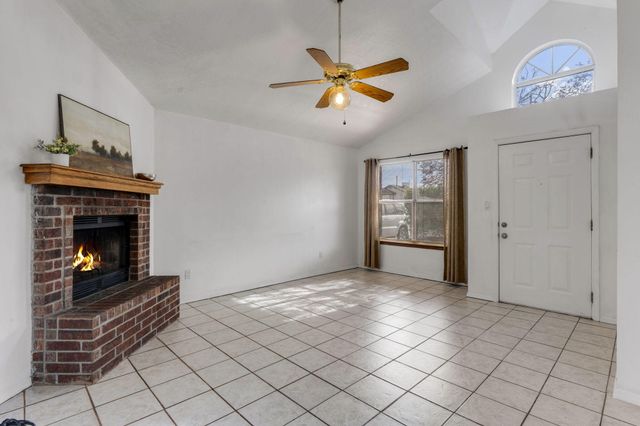 5421 Gold Rush Drive NW, Albuquerque, NM 87120