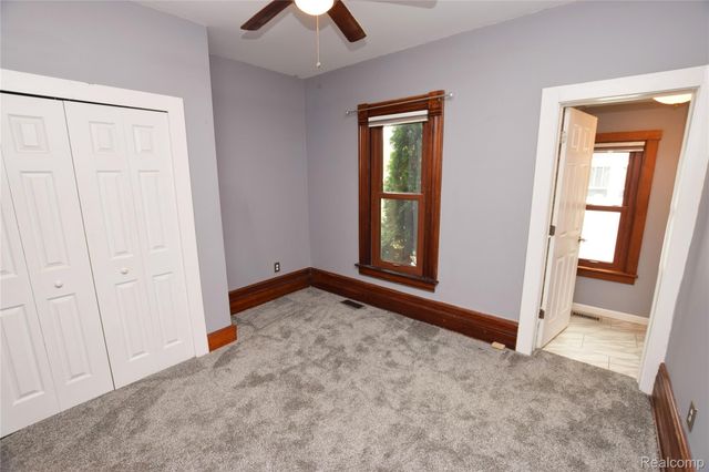 404 N Adelaide Street, Fenton, MI 48430