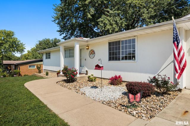 201 FENESTRA Lane, East Peoria, IL 61611