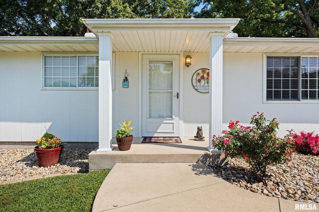 201 FENESTRA Lane, East Peoria, IL 61611