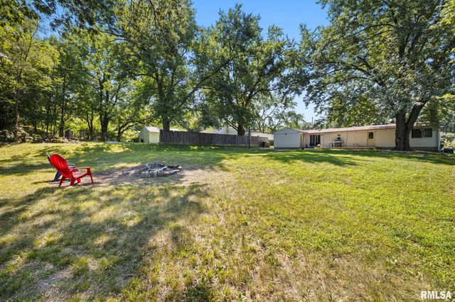 201 FENESTRA Lane, East Peoria, IL 61611
