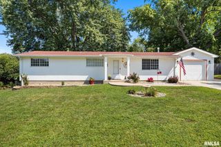 201 FENESTRA Lane, East Peoria, IL 61611
