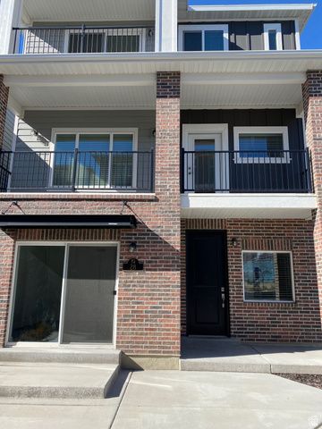 28 S RIO GRAND AVE, Farmington, UT 84025