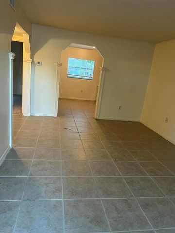 820 SW 9th Street 1-8, Pompano Beach, FL 33060