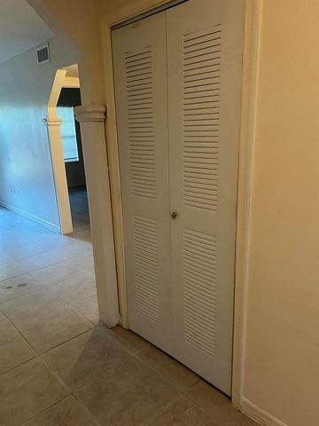 820 SW 9th Street 1-8, Pompano Beach, FL 33060