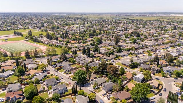 8248 Sunbird Way, Sacramento, CA 95823