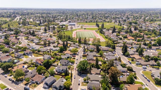 8248 Sunbird Way, Sacramento, CA 95823