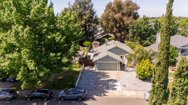 8248 Sunbird Way, Sacramento, CA 95823