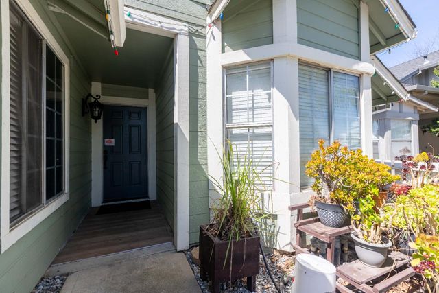 8248 Sunbird Way, Sacramento, CA 95823